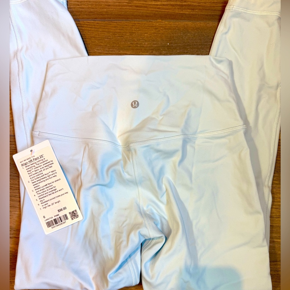 Lululemon align crop. NWT. Powder blue. Size 6